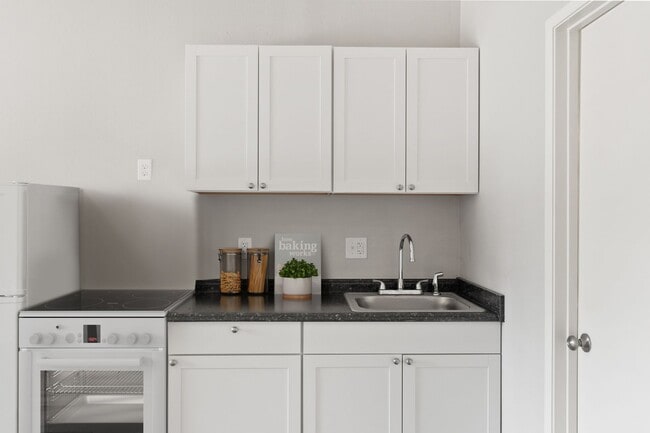 Foto del interior - Bright & Sunny Studio w/ All New Renovation!!