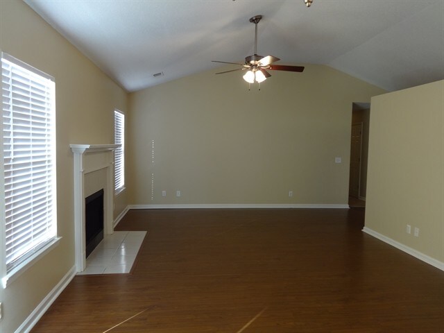 Foto del edificio - 3 Mallorys Ct