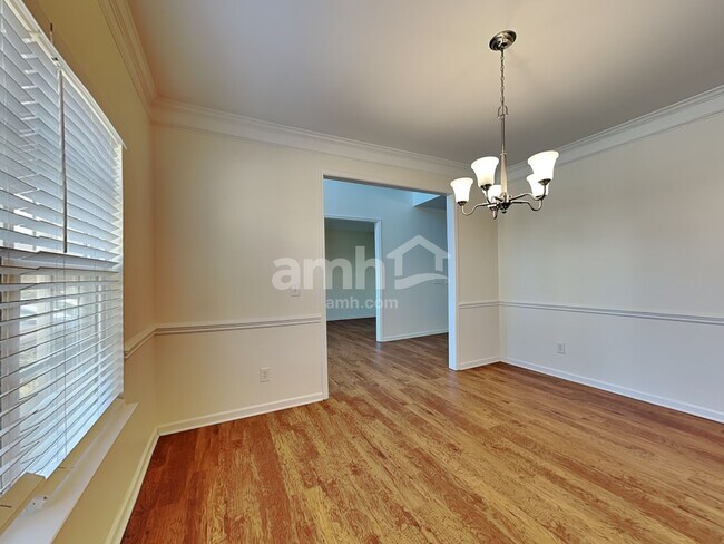 Building Photo - 5901 Parkstone Drive