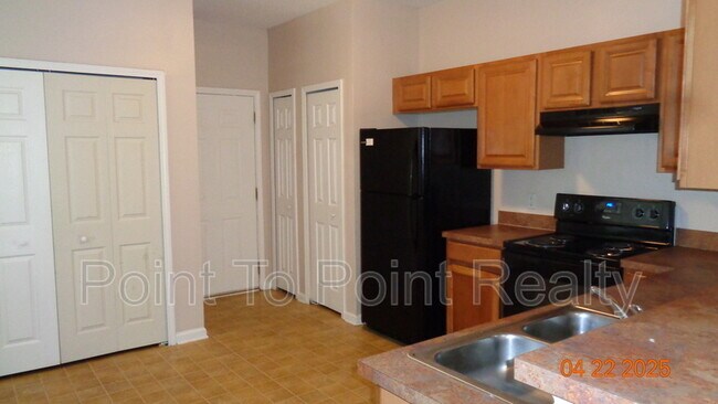 Foto del edificio - 4822 Playpen Dr