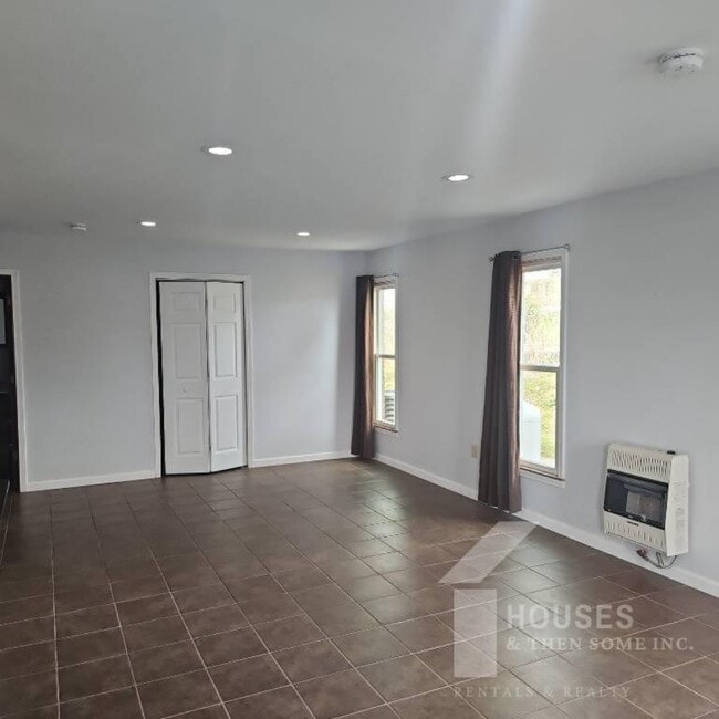 Foto del edificio - 4612 Moorefield Memorial Hwy