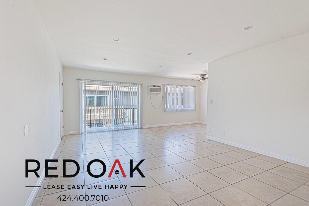 Foto principal - 8140 Langdon Ave