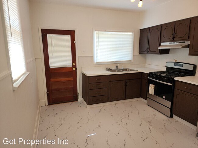 Foto del edificio - 2 br, 1 bath House - 3369 Oxford Blvd