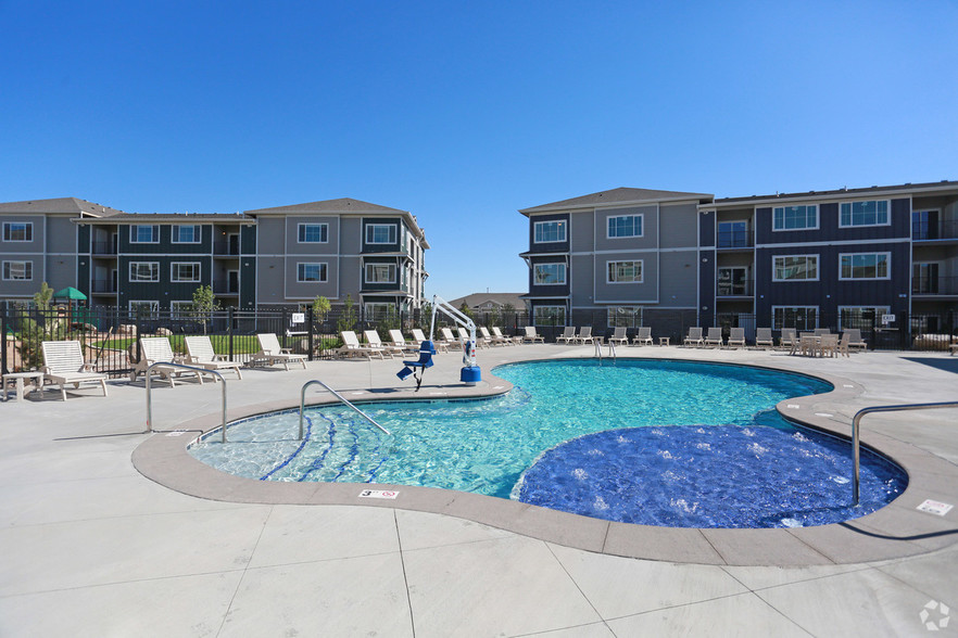 Fossil Ridge Apartments