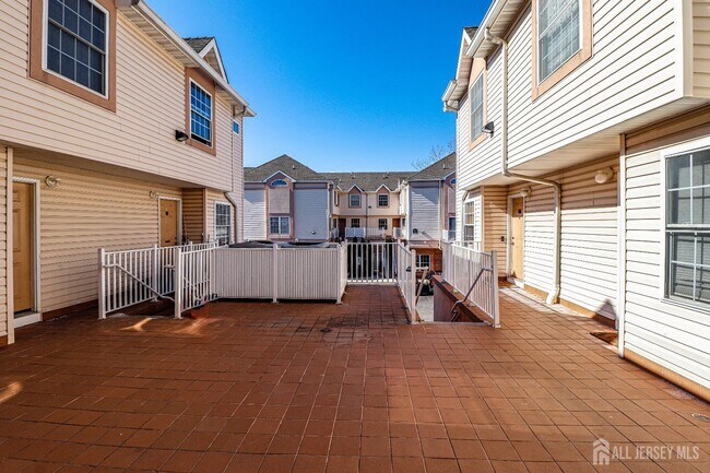 Foto del edificio - 105 Adamecs Way