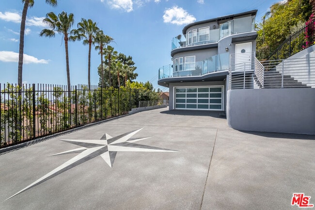 Foto del edificio - 1541 Selma Dr