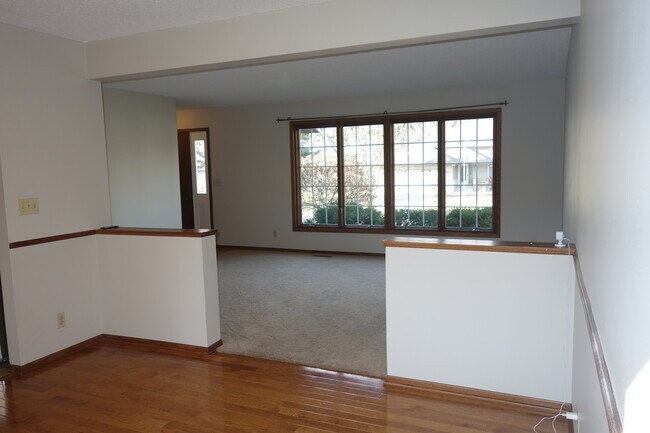 Building Photo - 1260 Burke Ave W