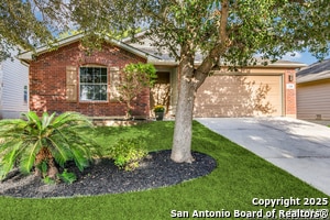 Primary Photo - 220 Hereford St