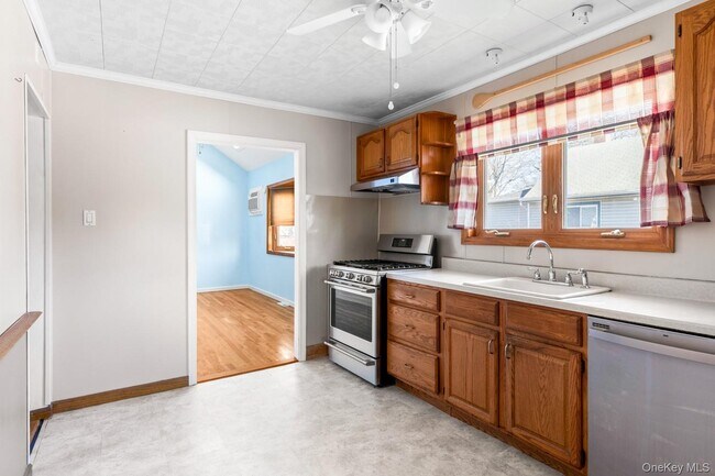 Foto del edificio - 105 Muncy Ave