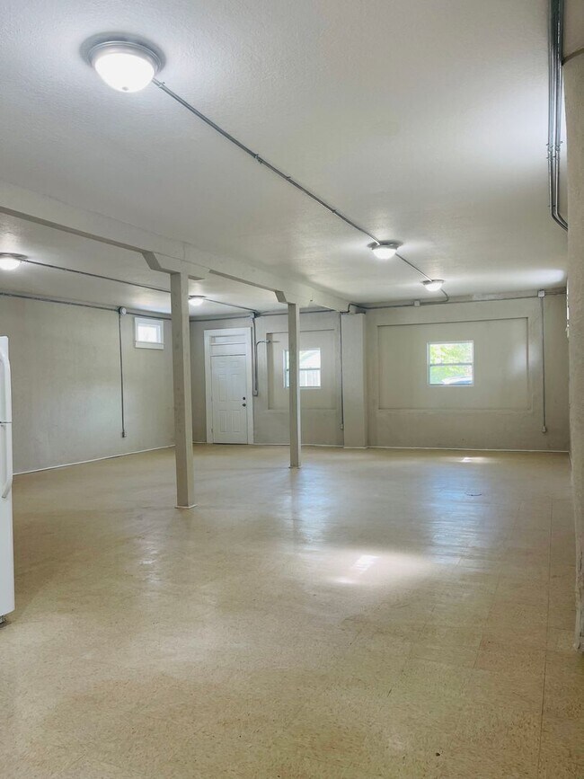Foto del edificio - Renovated Duplex Studio - Downstairs Unit ...