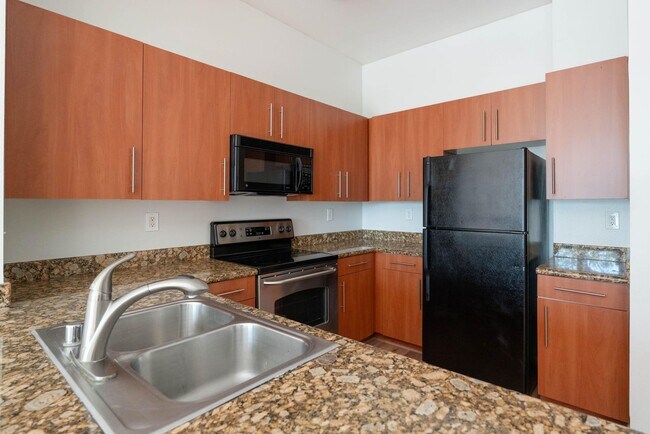 Building Photo - Excellent Downtown SJ Location! Light and ...