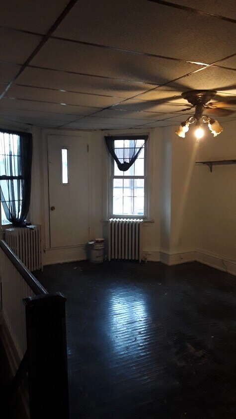 Primary Photo - 5151 Walnut St