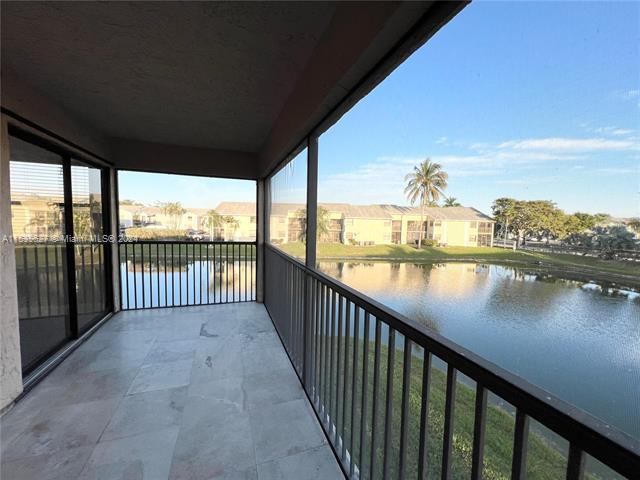 Foto principal - 1017 Washington Cir