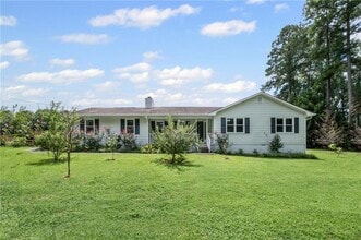 Building Photo - 3535 Stonewall Dr NW