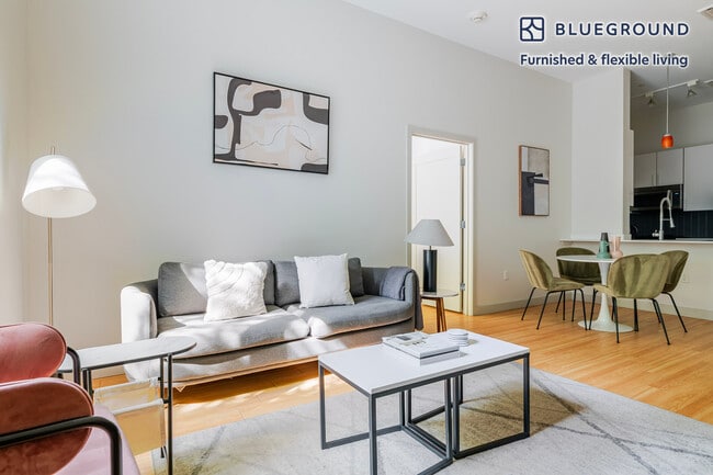 Foto del edificio - 320 D St