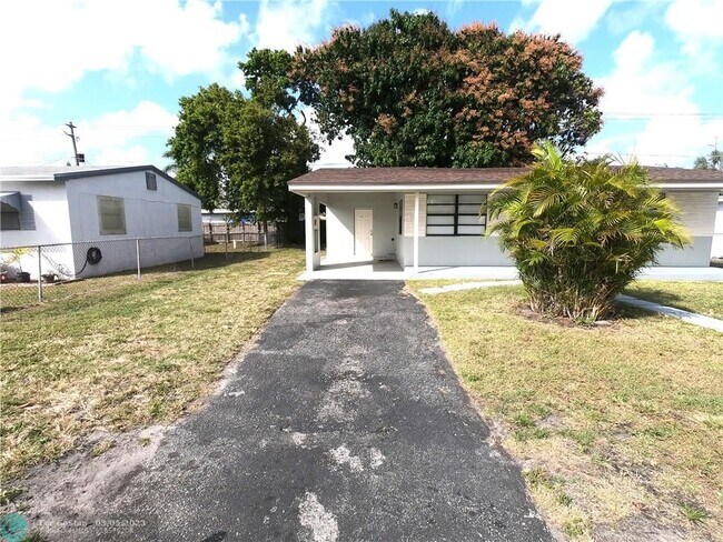 Foto del edificio - 3121 NW 4th Pl