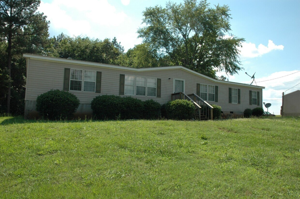 Foto principal - 1451 Columbus Rd