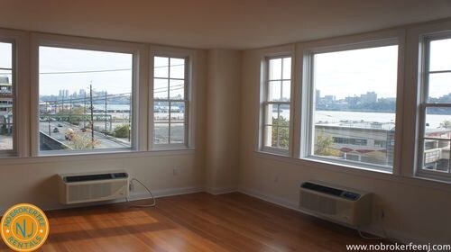 Foto del edificio - 269 River Rd