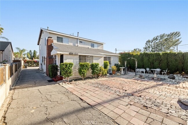 Building Photo - 11840 Archwood St