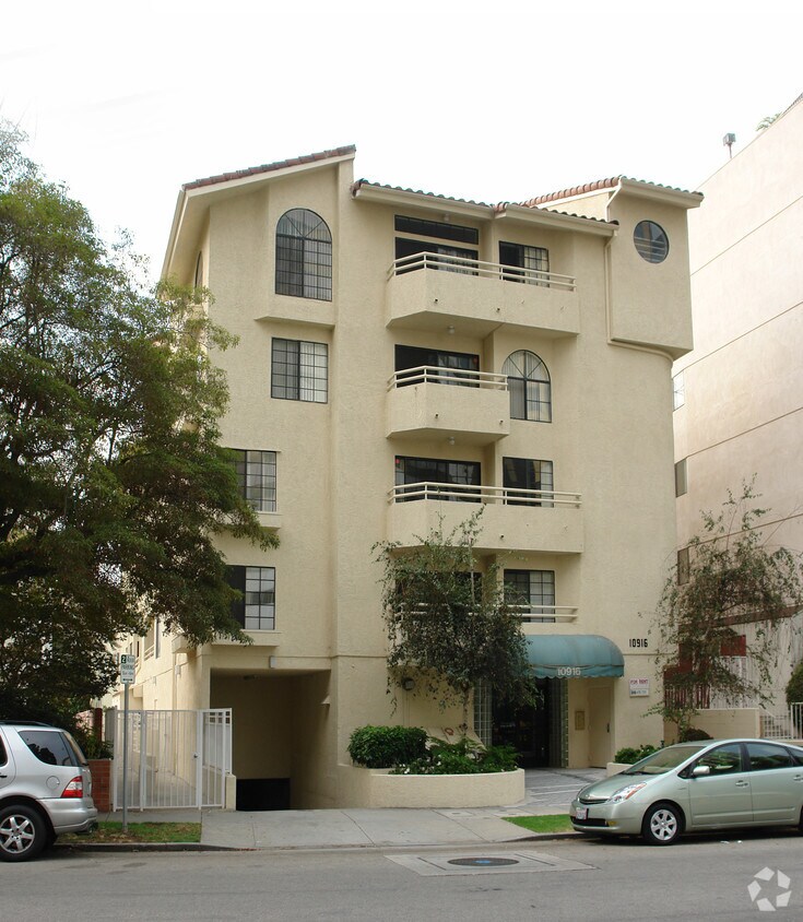 Foto principal - 10916 Ashton Av