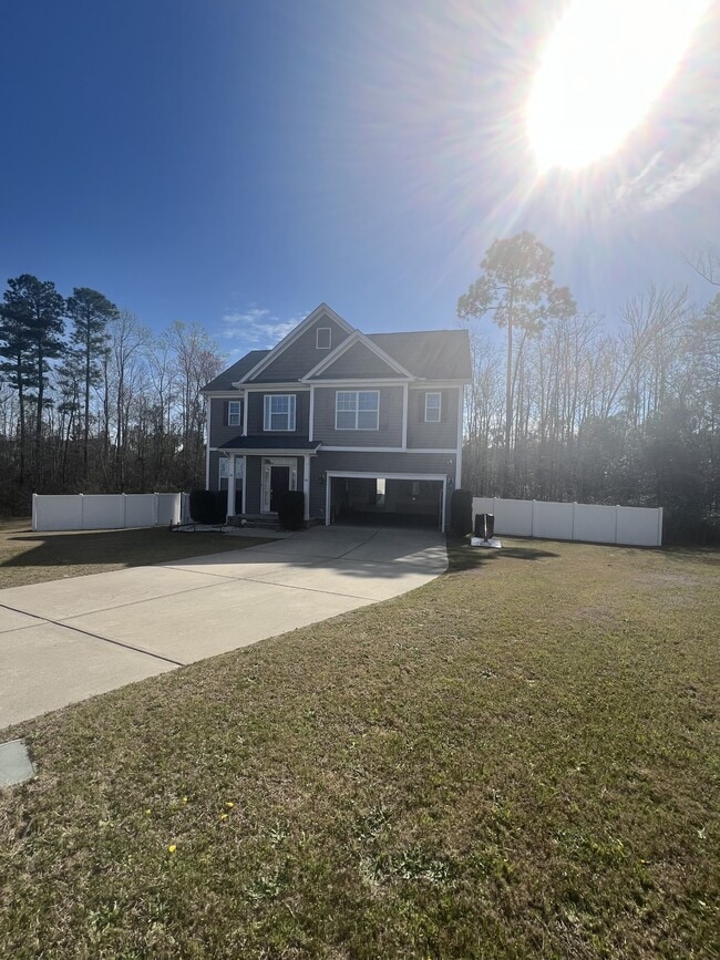 Building Photo - 44 Coswell Ct