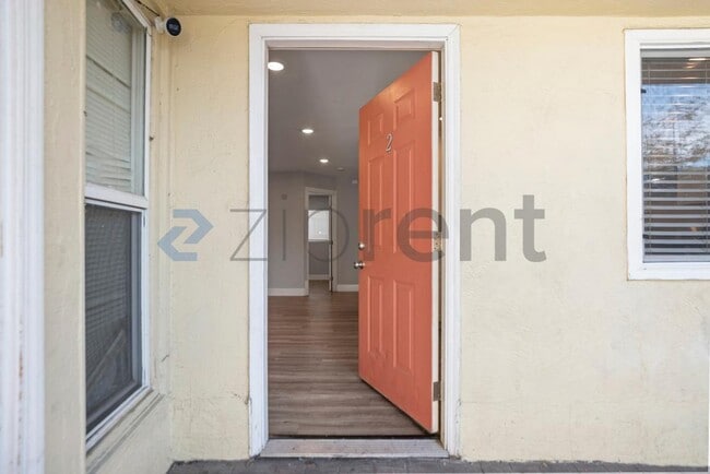 Foto del edificio - 26910 Manon Ave