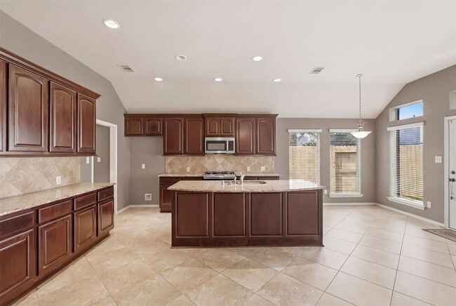 Building Photo - 2935 Fair Chase Dr