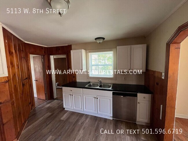 Foto del edificio - 5113 W 8th St