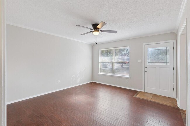 Foto del edificio - 645 Redstone Ave