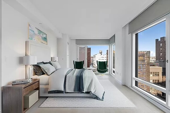 Foto del edificio - 572 Eleventh Avenue