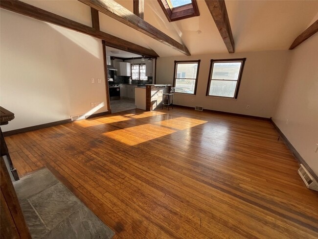 Building Photo - 64 Margaret St