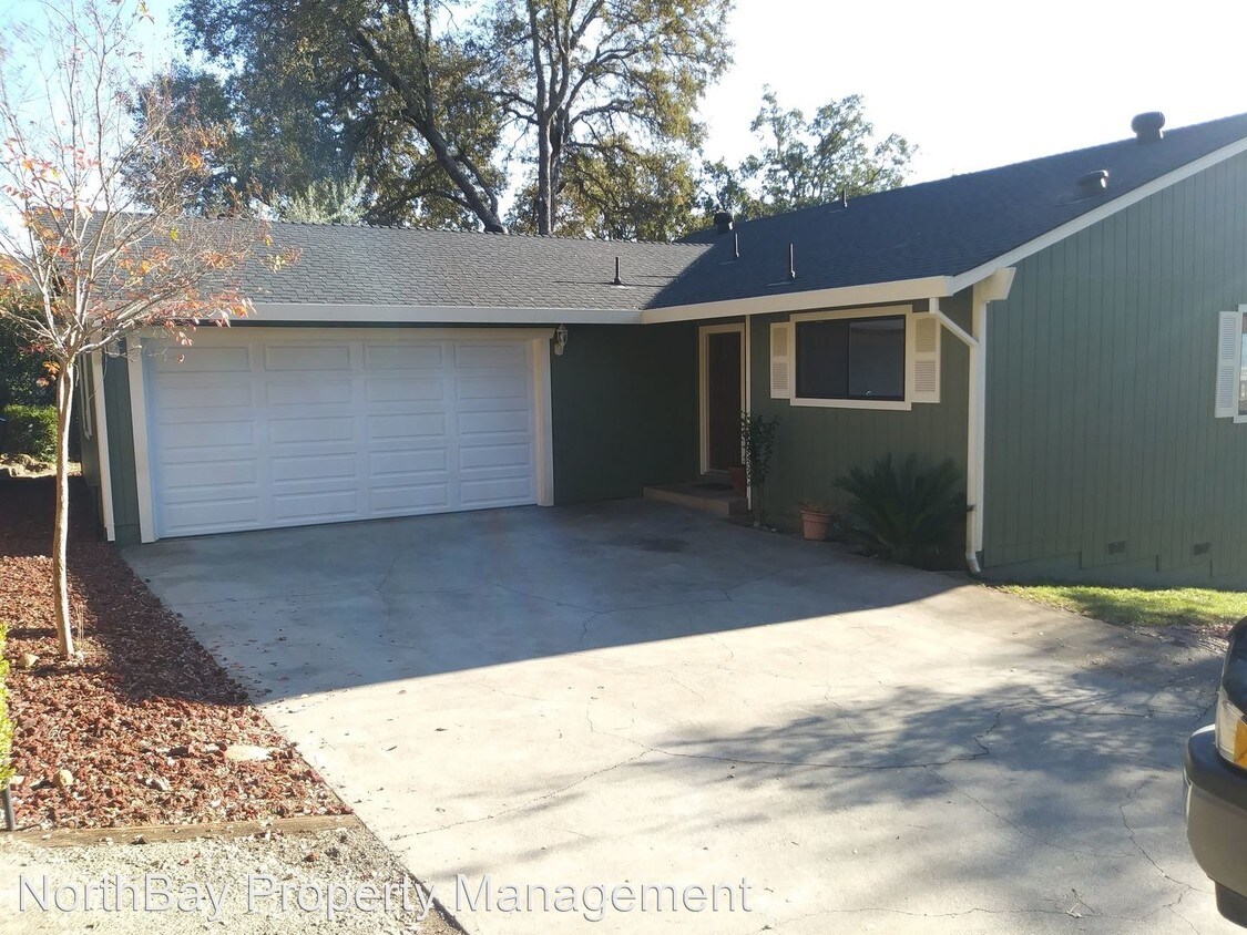 Primary Photo - 19398 Park Ridge Dr