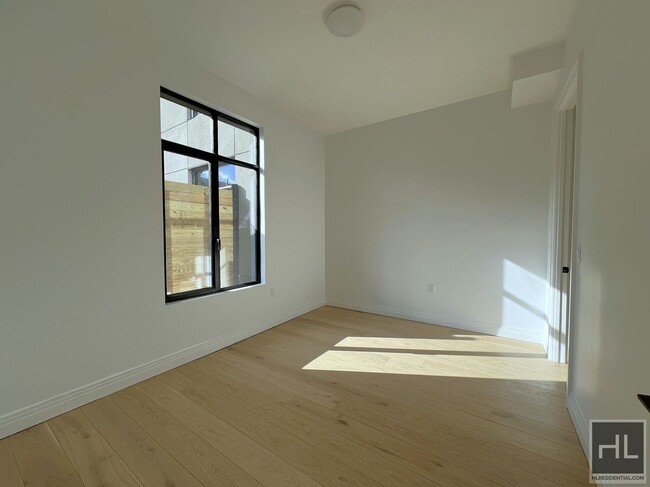 Foto del edificio - Brand New 1 bedroom/1 Bathroom apt w/ priv...