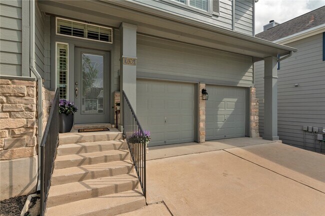 Foto del edificio - 636-612 12 Oaks Ln