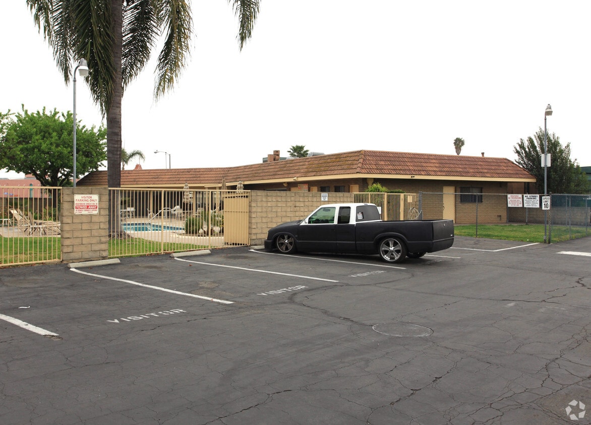 Building Photo - Aztec Mobile Estates