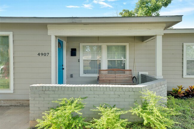 Foto del edificio - 4907 Marietta Ln