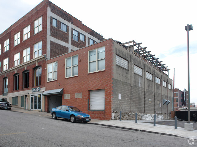 Building Photo - Buick Lofts