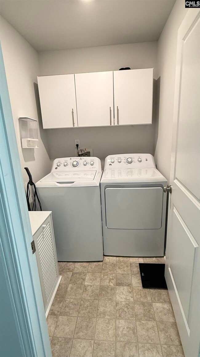 Building Photo - 250 Windfall Rd