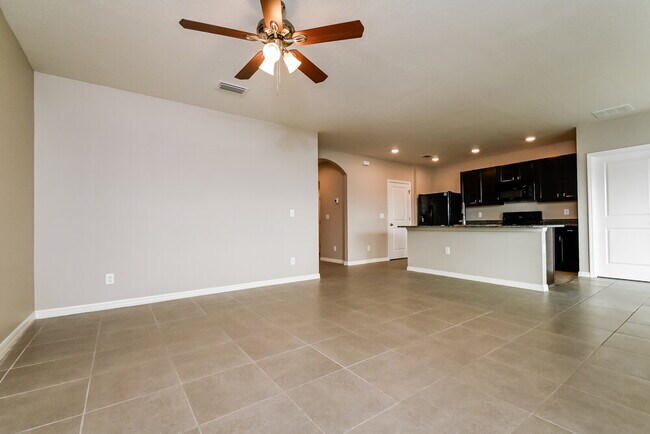 Foto del edificio - 5015 Willow Preserve Wy