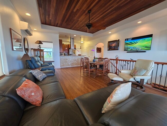 Foto del edificio - 1367 Kakae Pl