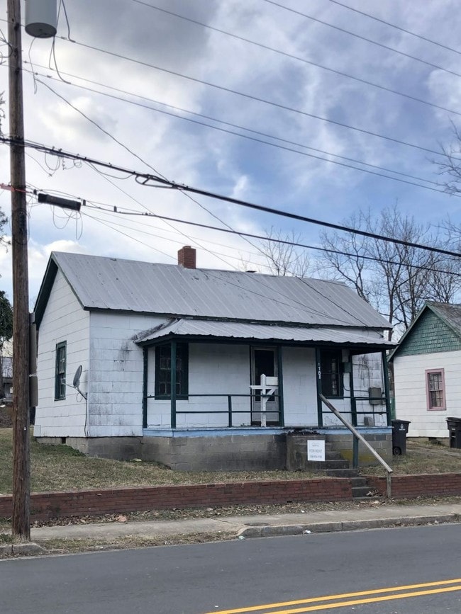 Building Photo - 1708 Thurmond St
