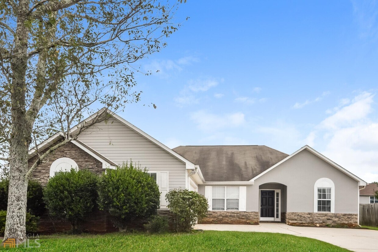 Primary Photo - 5080 Towne Park Dr