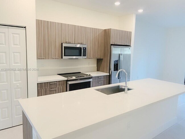Foto del edificio - 8151 NW 104th Ave