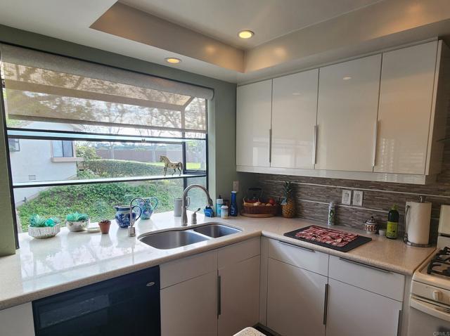 Foto del edificio - 4531 Chateau Dr