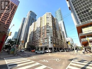 Building Photo - 711-1711 Bay St.