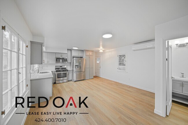 Foto del edificio - Gorgeous One Bedroom with Contemporary Fix...