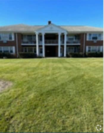 Building Photo - 2000 Parkside Dr