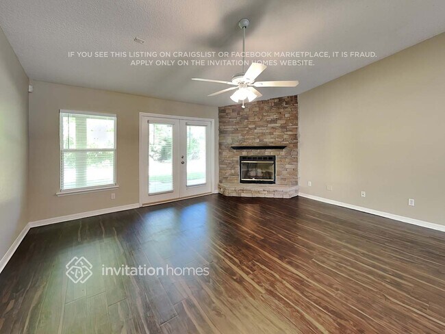 Foto del edificio - 327 John's Creek Pkwy