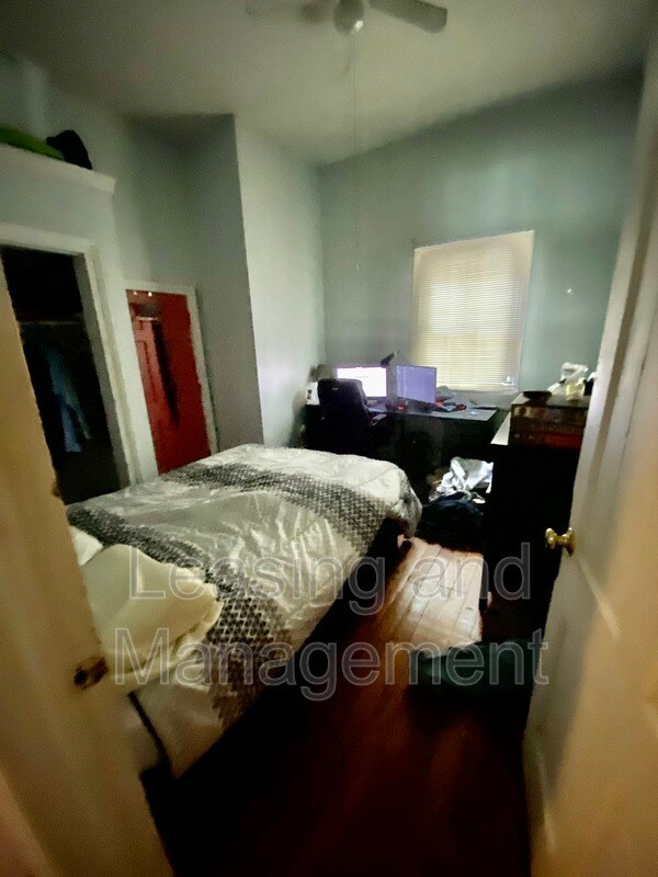 Foto del edificio - 256 Rutledge Ave