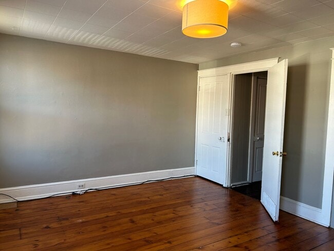 Building Photo - 510 W Orange St